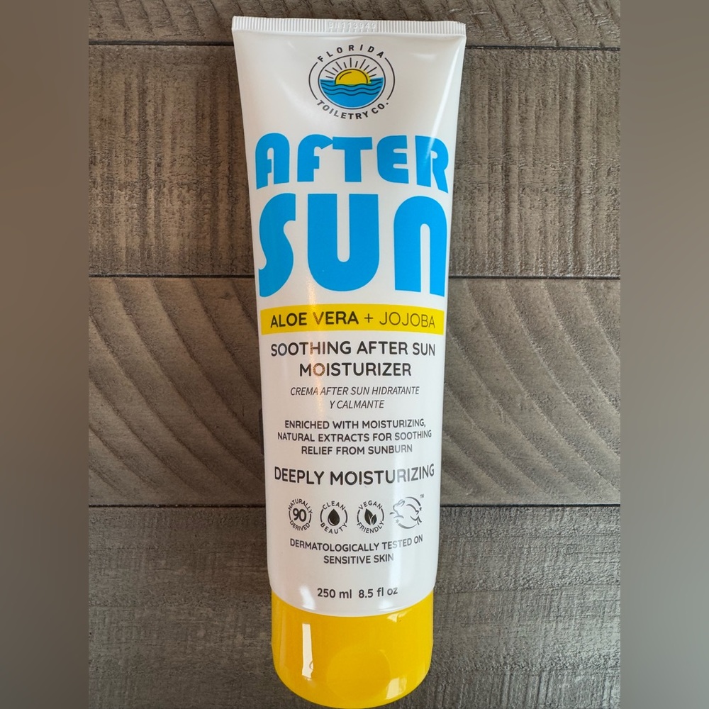 After Sun 8.5 fl oz ALOE VERA + JOJOBA Moisturizer by Florida Toiletry Co.